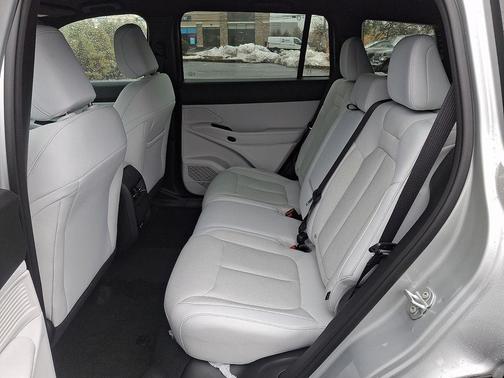 Silver Zynith Clearcoat 2026 Jeep Cherokee LAREDO/LIMITED
