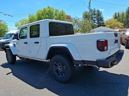 Bright White Clearcoat 2026 Jeep Gladiator 85th Anniversary Edition
