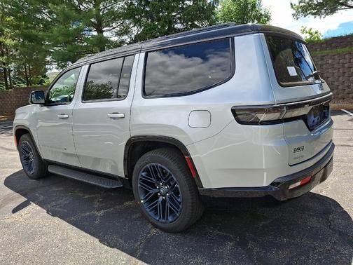 Silver Zynith 2026 Jeep Grand Wagoneer