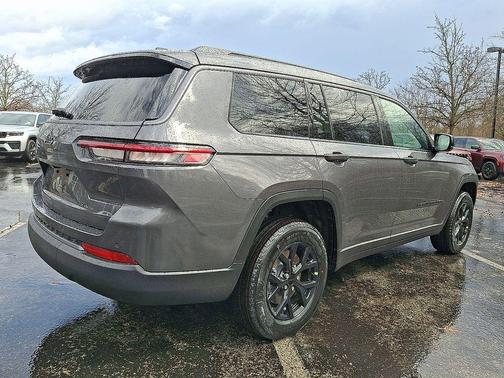 Metallic 2026 Jeep Grand Cherokee L Laredo