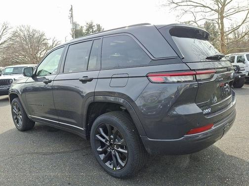 Metallic 2026 Jeep Grand Cherokee Limited