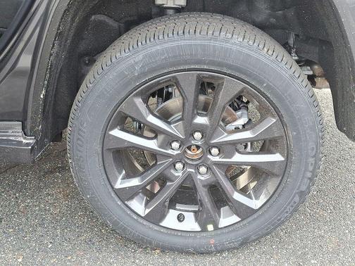 Metallic 2026 Jeep Grand Cherokee Limited