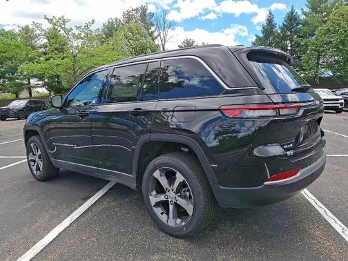 Diamond Black 2026 Jeep Grand Cherokee Limited