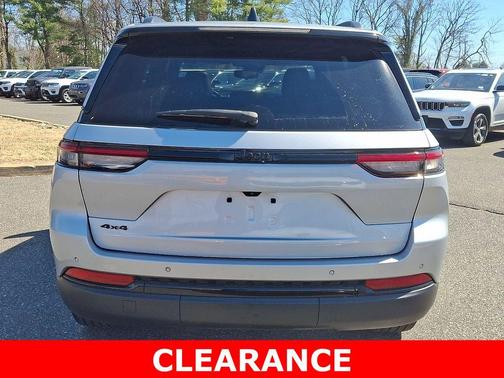 Silver Zynith 2023 Jeep Grand Cherokee Altitude