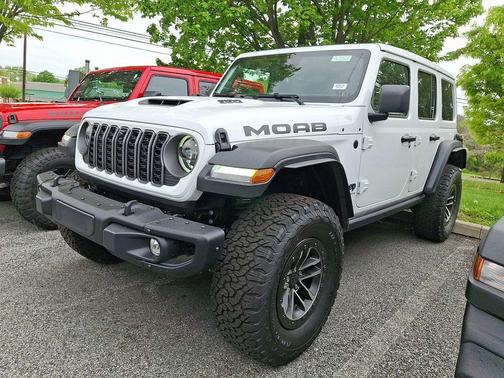 Bright White Clearcoat 2026 Jeep Wrangler Moab 392