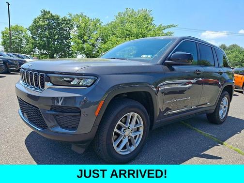 Metallic 2025 Jeep Grand Cherokee Laredo X