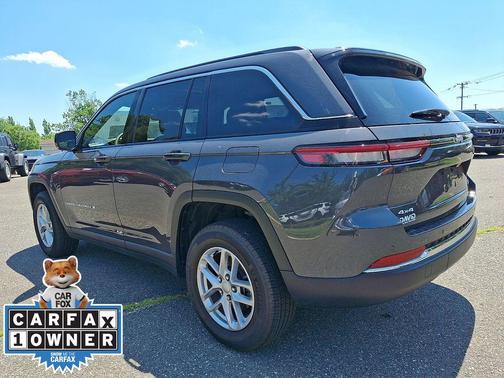 Metallic 2025 Jeep Grand Cherokee Laredo X
