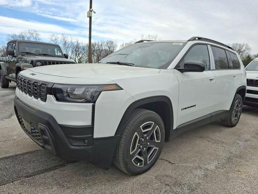 Bright White Clearcoat 2026 Jeep Cherokee LAREDO/LIMITED