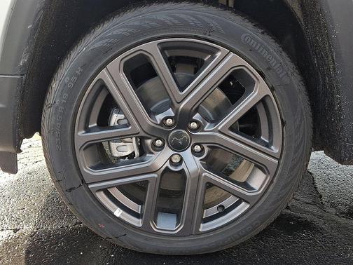 Silver Zynith 2026 Jeep Compass Limited