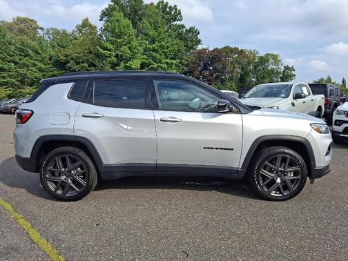 Silver Zynith 2026 Jeep Compass Limited