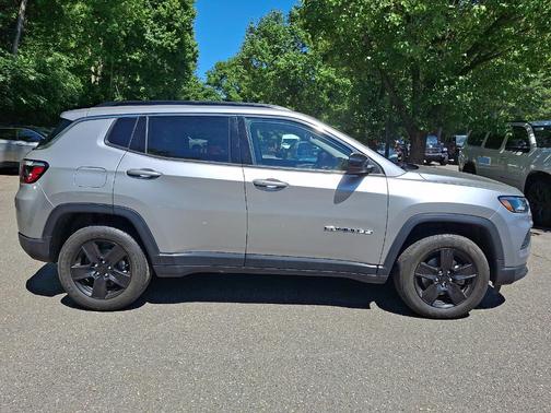 Billet Silver Metallic Clearcoat 2022 Jeep Compass Latitude