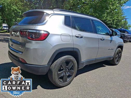 Billet Silver Metallic Clearcoat 2022 Jeep Compass Latitude