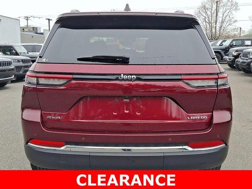 Velvet Red Pearlcoat 2023 Jeep Grand Cherokee Laredo