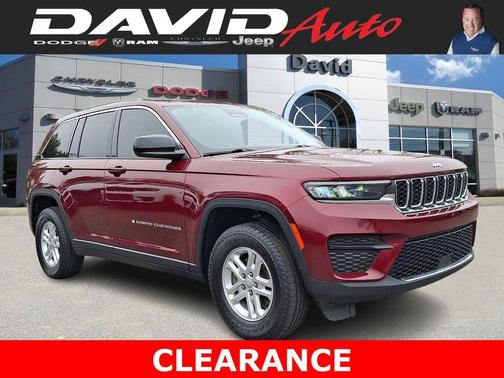 Velvet Red Pearlcoat 2023 Jeep Grand Cherokee Laredo