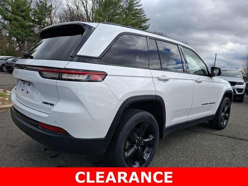 Bright White Clearcoat 2023 Jeep Grand Cherokee Limited