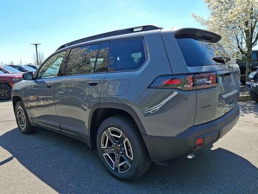 Sting Gray Clearcoat 2026 Jeep Cherokee LAREDO/LIMITED