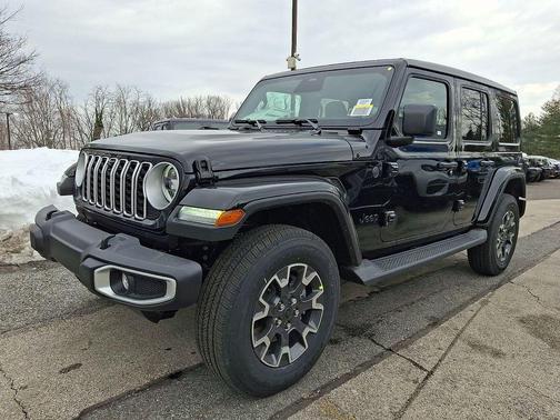 Black Clearcoat 2026 Jeep Wrangler Sahara