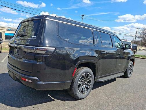 Gloss Black 2026 Jeep Grand Wagoneer L