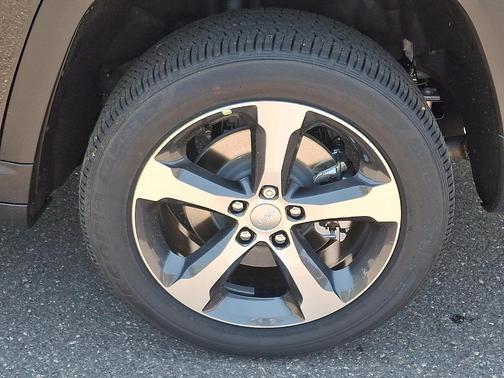 Diamond Black 2026 Jeep Grand Cherokee L Limited