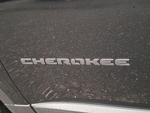 Diamond Black 2026 Jeep Cherokee LAREDO/LIMITED