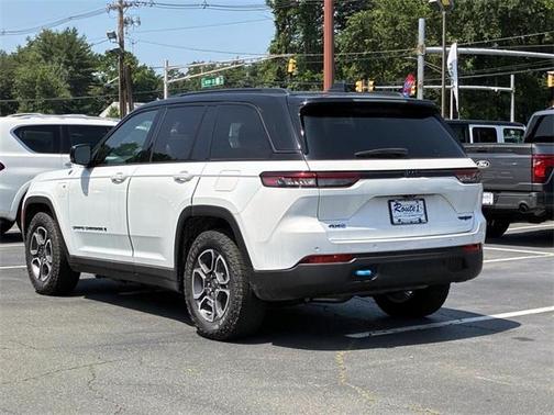 2023 Jeep Grand Cherokee 4xe Trailhawk