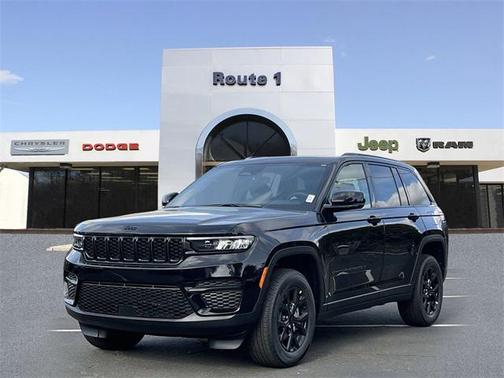 2025 Jeep Grand Cherokee Laredo