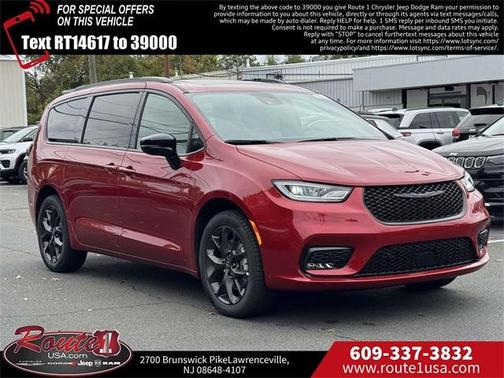 2026 Chrysler Pacifica Select