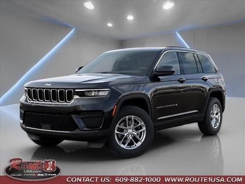 Diamond Black 2026 Jeep Grand Cherokee Laredo