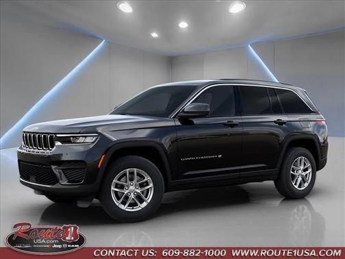 Diamond Black 2026 Jeep Grand Cherokee Laredo