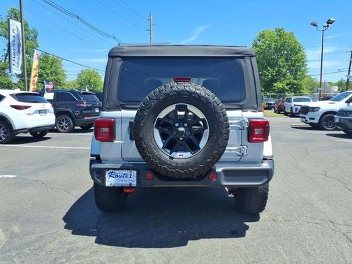 Silver Zynith Clearcoat 2022 Jeep Wrangler Rubicon