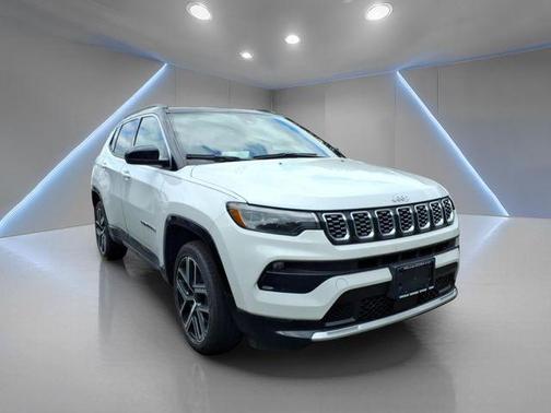 Bright White Clearcoat 2025 Jeep Compass Limited