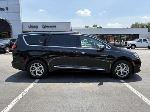 2022 Chrysler Pacifica Limited