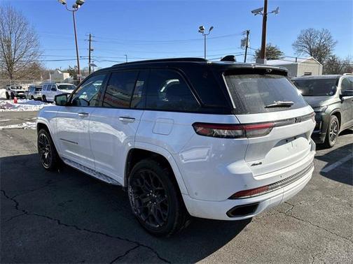 2024 Jeep Grand Cherokee Summit