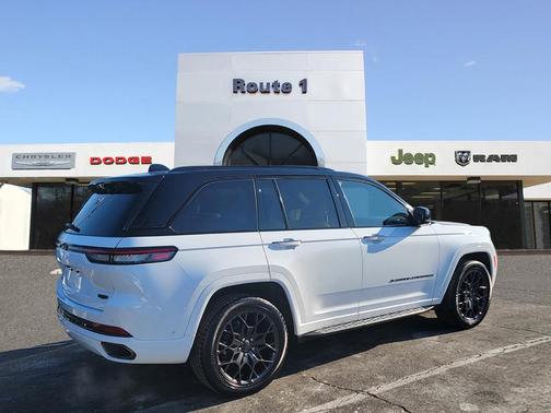 2024 Jeep Grand Cherokee Summit