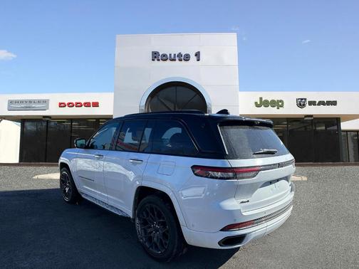 2024 Jeep Grand Cherokee Summit