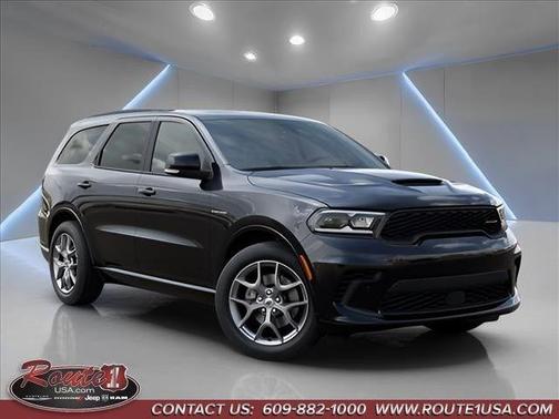 DB Black Crystal Clearcoat 2026 Dodge Durango GT Plus HEMI V8