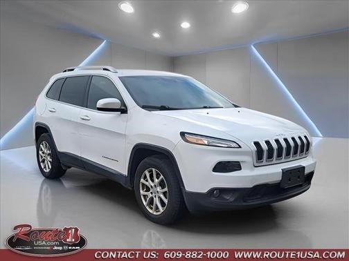 Bright White Clearcoat 2017 Jeep Cherokee Latitude