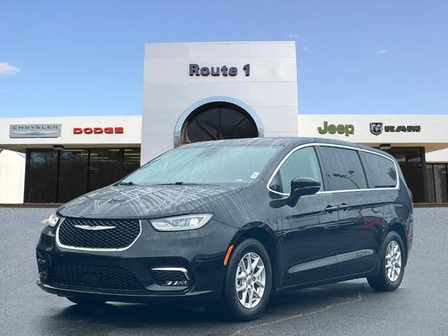 2024 Chrysler Pacifica Touring-L