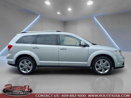 Bright Silver Clearcoat Metallic 2014 Dodge Journey Limited