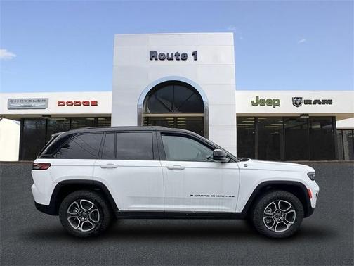 2023 Jeep Grand Cherokee 4xe Trailhawk