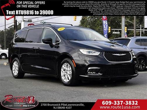 2022 Chrysler Pacifica Touring-L