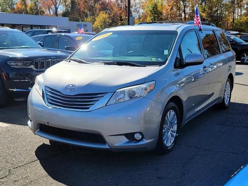 2016 Toyota Sienna XLE