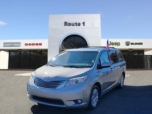 2016 Toyota Sienna XLE