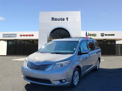 2016 Toyota Sienna XLE