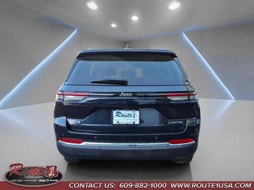 Midnight Sky 2023 Jeep Grand Cherokee Limited