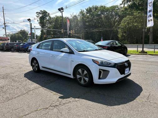 2019 Hyundai IONIQ Plug-In Hybrid Base