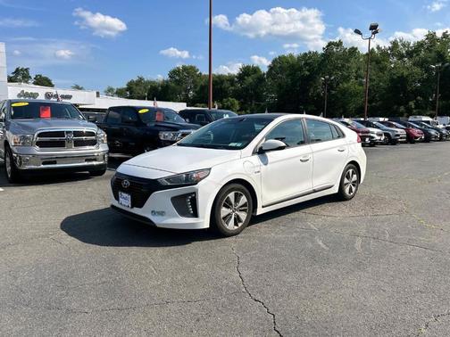 2019 Hyundai IONIQ Plug-In Hybrid Base
