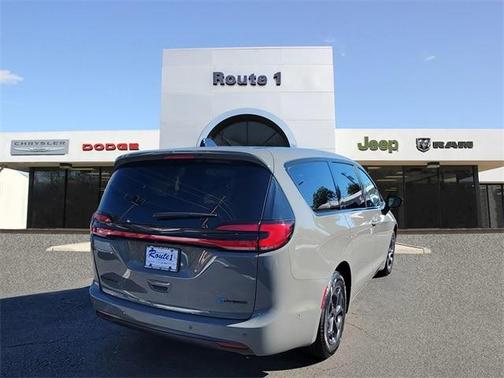2023 Chrysler Pacifica Hybrid Limited