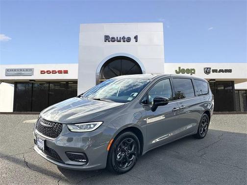 2023 Chrysler Pacifica Hybrid Limited