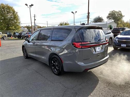 2023 Chrysler Pacifica Hybrid Limited